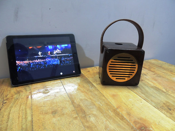 DIY desktop cube speaker in teak wood